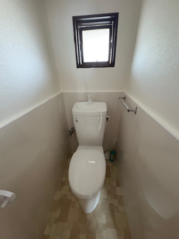 ハイツ西小路　洋式トイレ新品