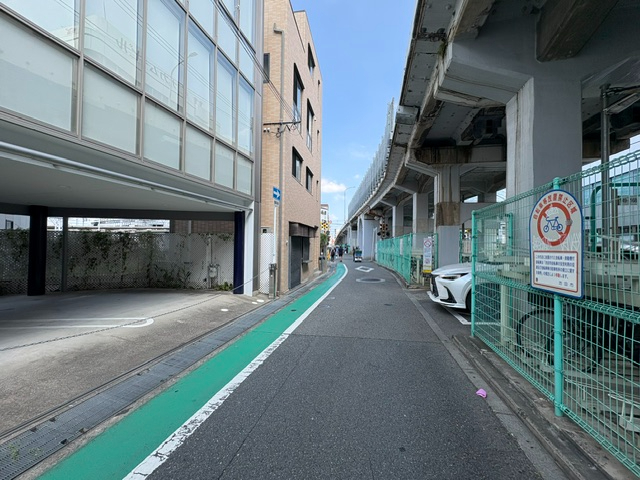 　前面道路写真